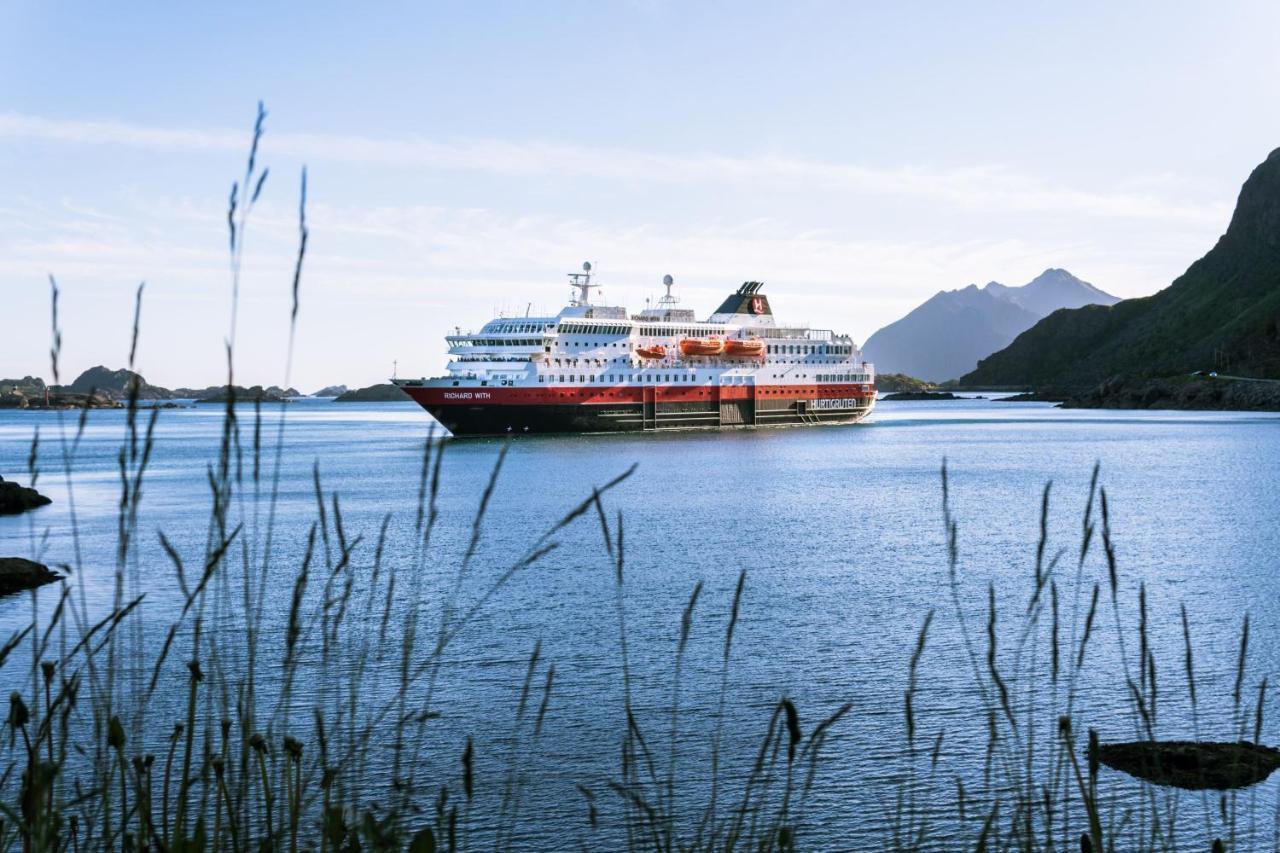 Live Lofoten Hotel Stamsund Esterno foto